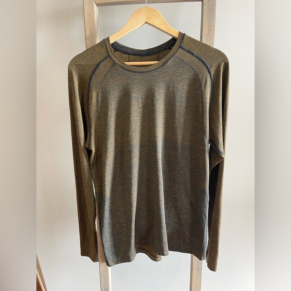 Lululemon Metal Vent Tech Long Sleeve